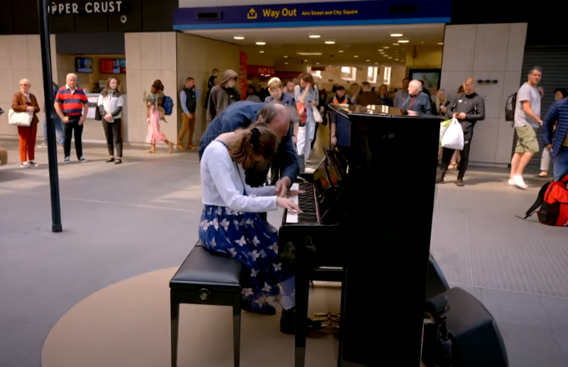 Lucy plays Chopin Lucy plays piano in Leeds Incredible gifted musician